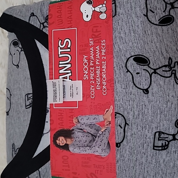 Peanuts, Women’s, Grey Snoopy Cozy 2-Piece Pyjama Set, lounge wear, lightweight - Picture 2 of 4